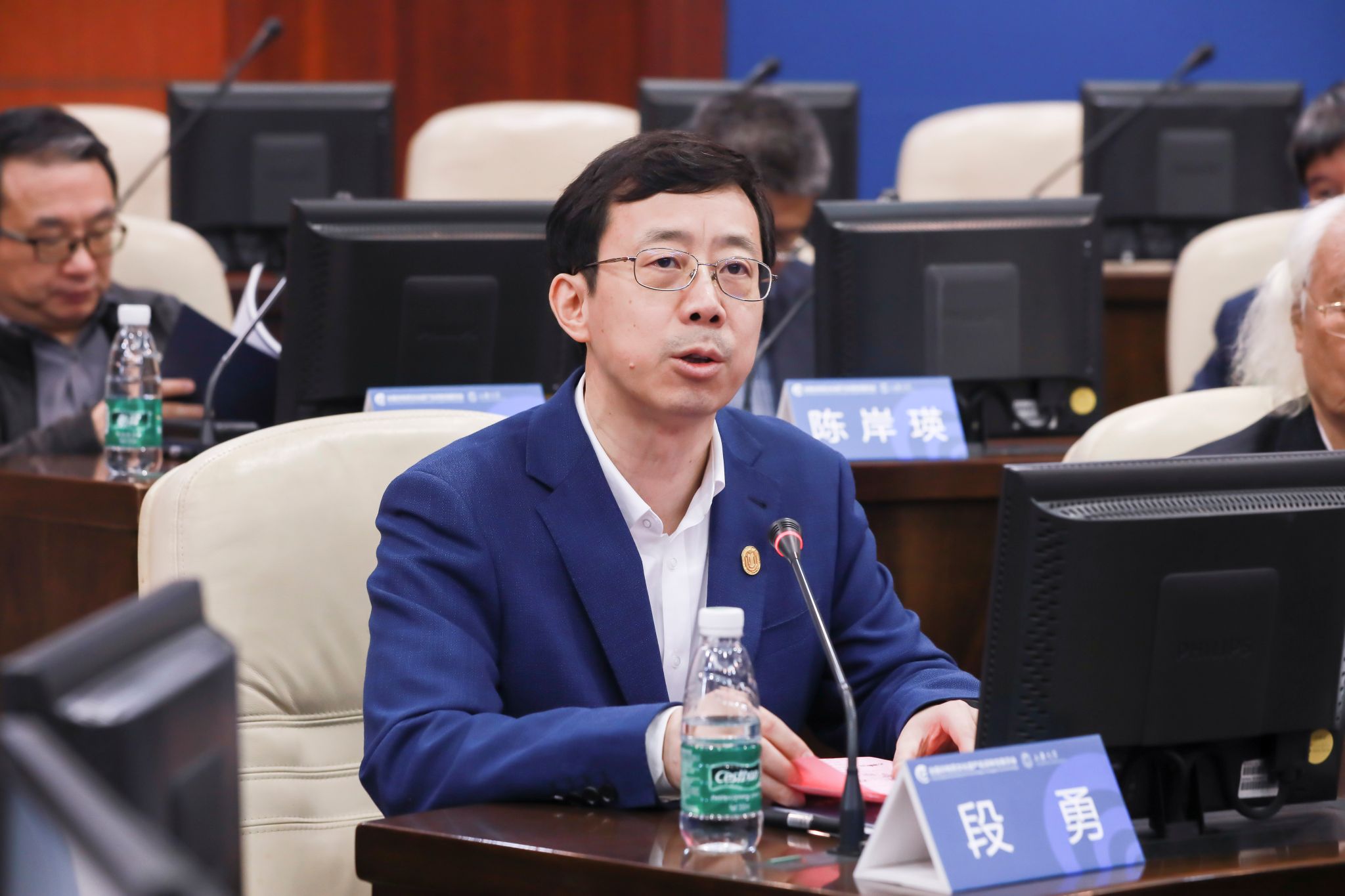 beat365唯一官网党委副书记、全国非遗名词委主任段勇先生主持会议.jpg beat365唯一官网党委副书记、全国非遗名词委主任段勇先生主持会议.jpg